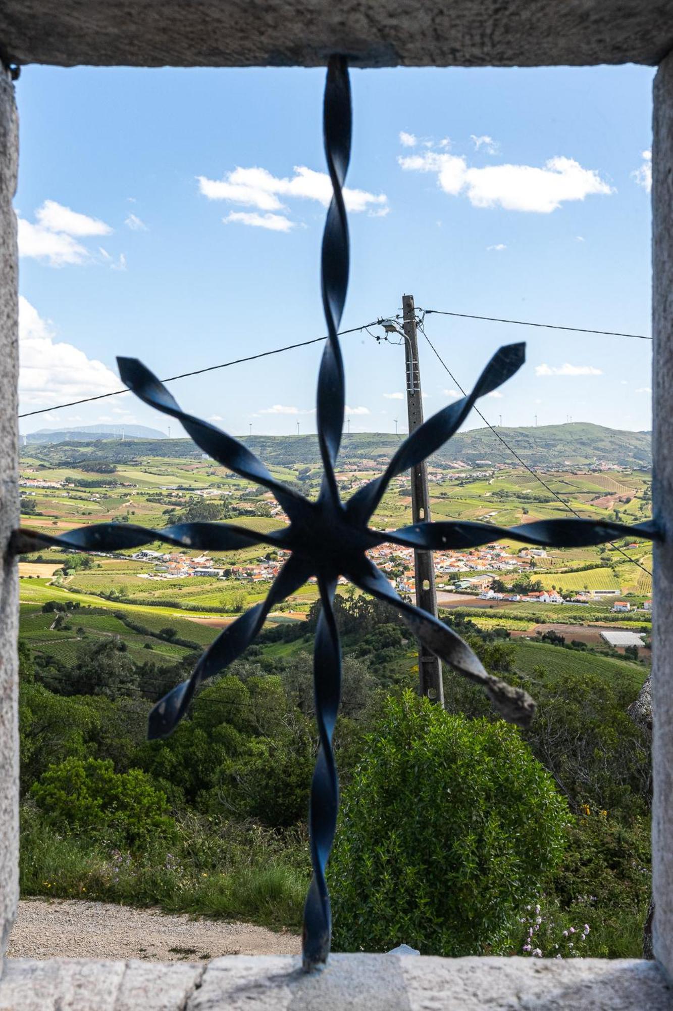 New! Windmill In The Midst Of Nature Villa Mafra Luaran gambar