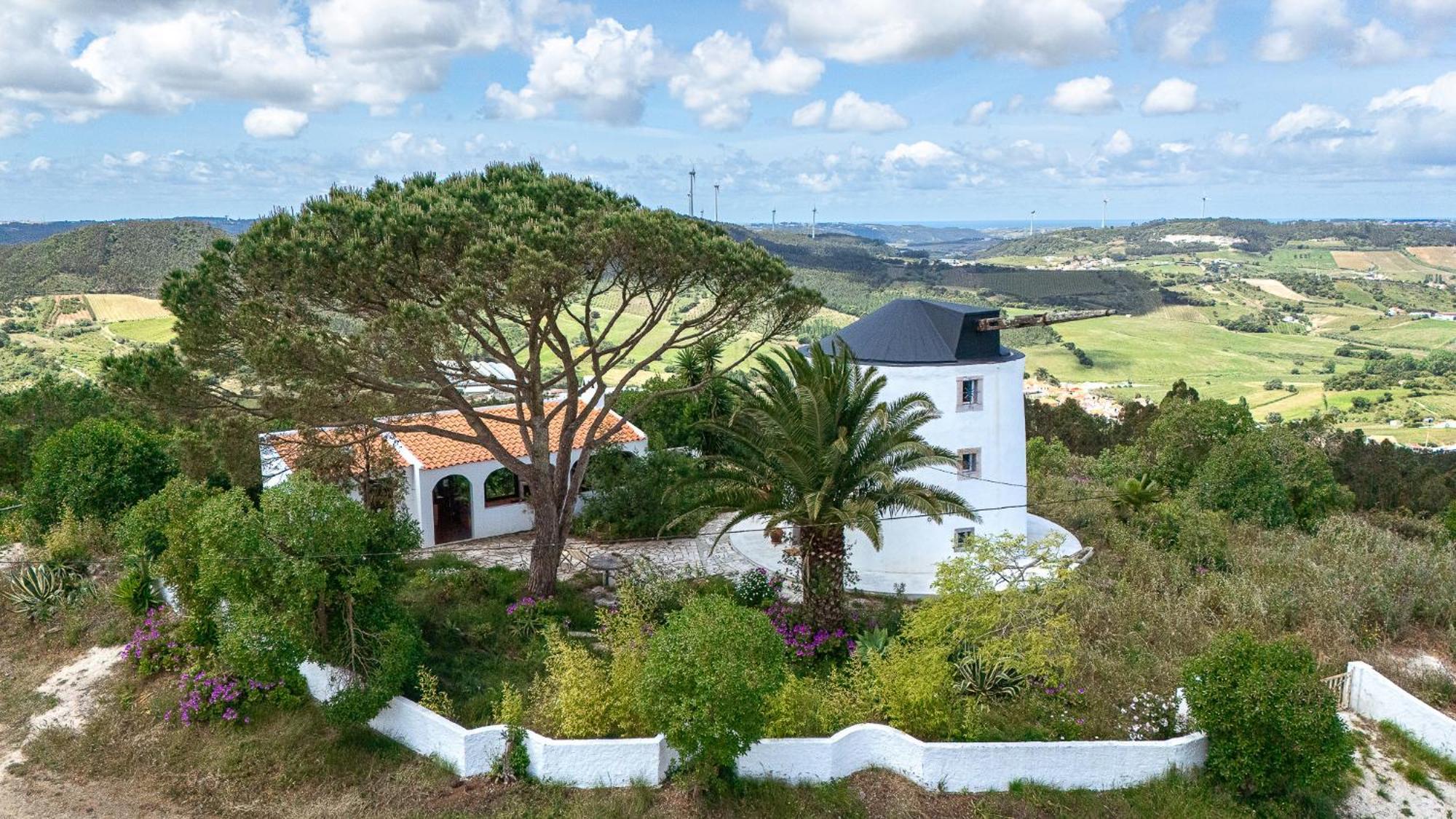 New! Windmill In The Midst Of Nature Villa Mafra Luaran gambar